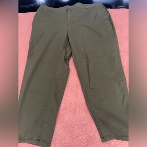 Old Navy Women’s Chino Pants